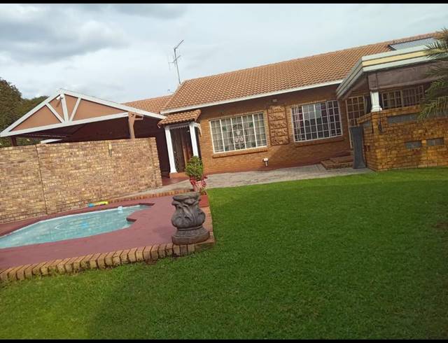 3 BEDROOM HOUSE FOR SALE IN WIERDA PARK